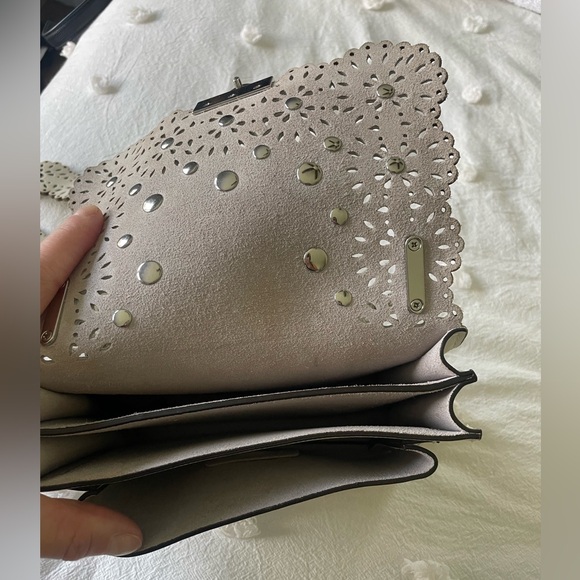 Rebecca Minkoff Laser cut Leather Crossbody Shoulder Bag Cream - Picture 7 of 11